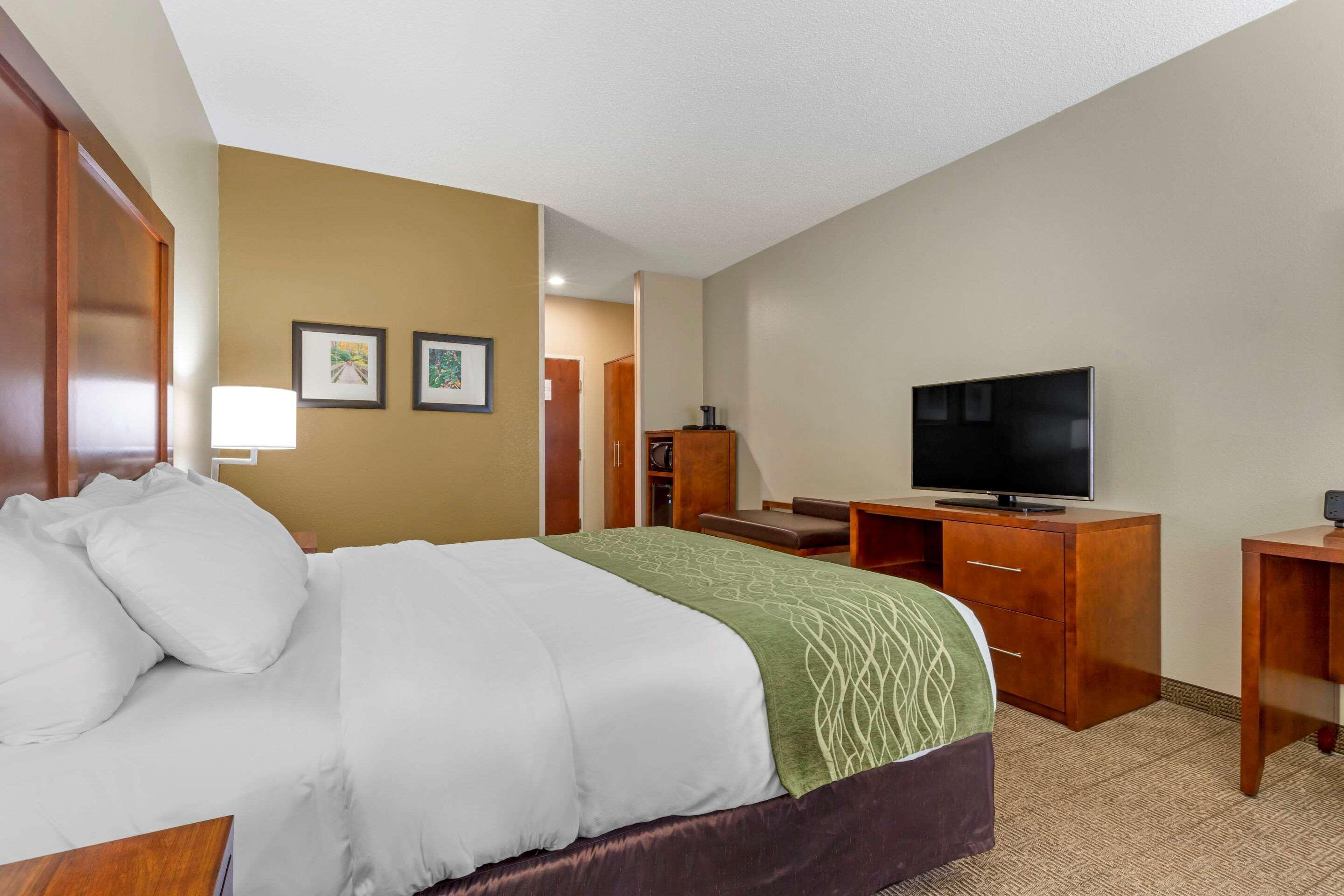 Comfort Inn & Suites Lenoir Hwy 321 Northern Foothills Exterior photo